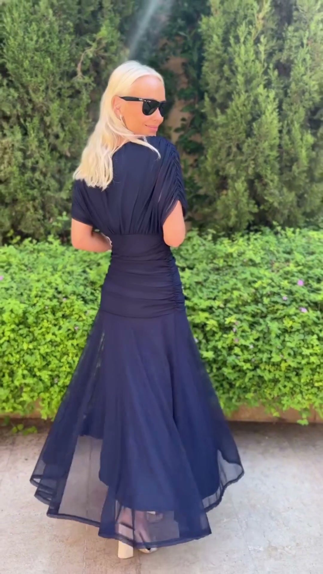 Avery - Elegantna Plava Haljina